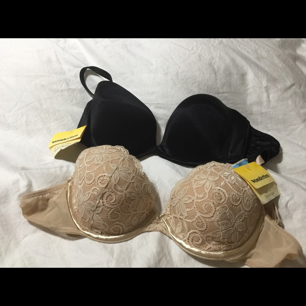 Wonder Bras - Picture 2 of 5